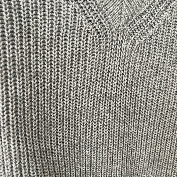 3/$15 H&M Light Gray V-Neck Sweater Vest - Picture 2 of 3